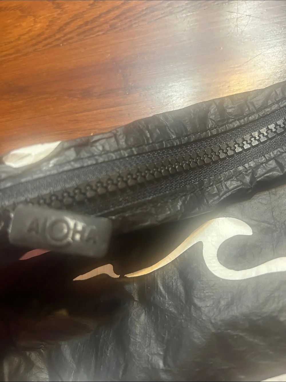 ALOHA Collection Seaside Mid Pouch Black Wave